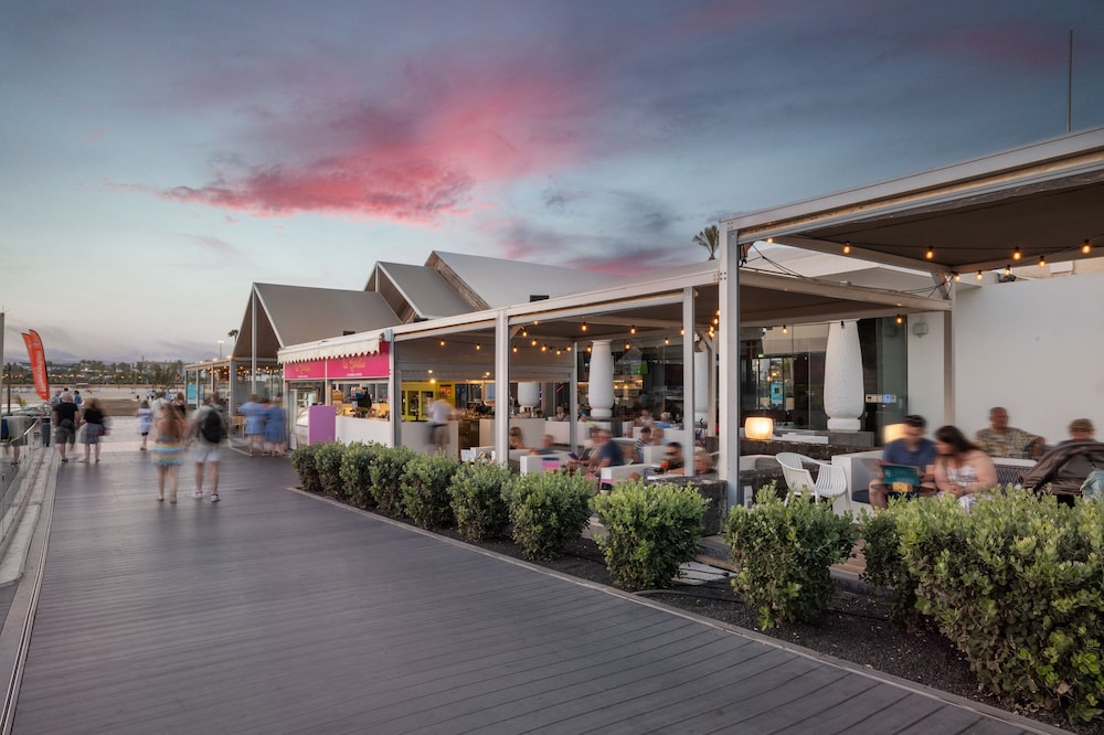 Barceló Fuerteventura Royal Level - Adults Only — Restaurant & bars in Costa de Antigua, Canary Islands