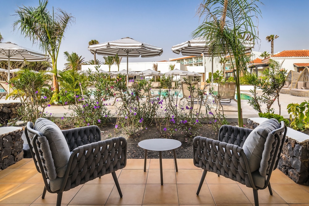 Barceló Fuerteventura Royal Level - Adults Only — Swimming pool in Costa de Antigua, Canary Islands