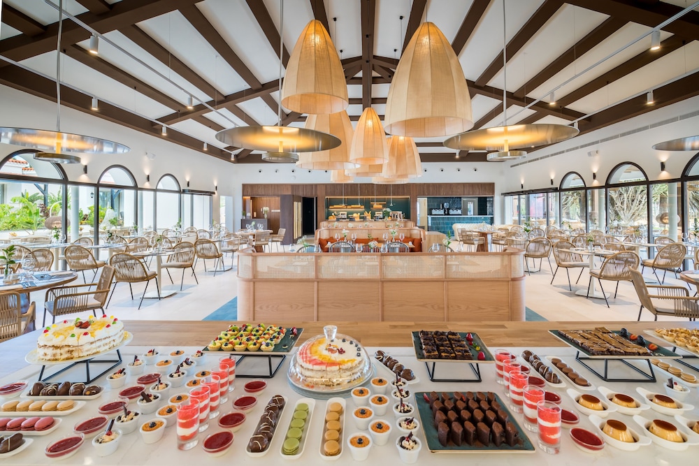 Barceló Fuerteventura Royal Level - Adults Only — Restaurant & bars in Costa de Antigua, Canary Islands