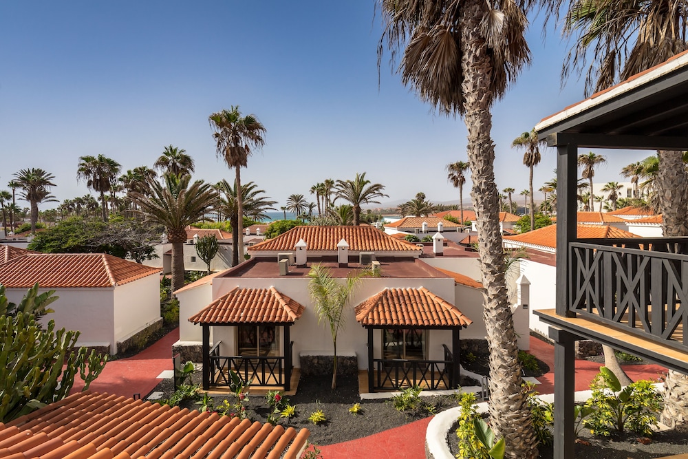 Barceló Fuerteventura Royal Level - Adults Only — Hotel building in Costa de Antigua, Canary Islands