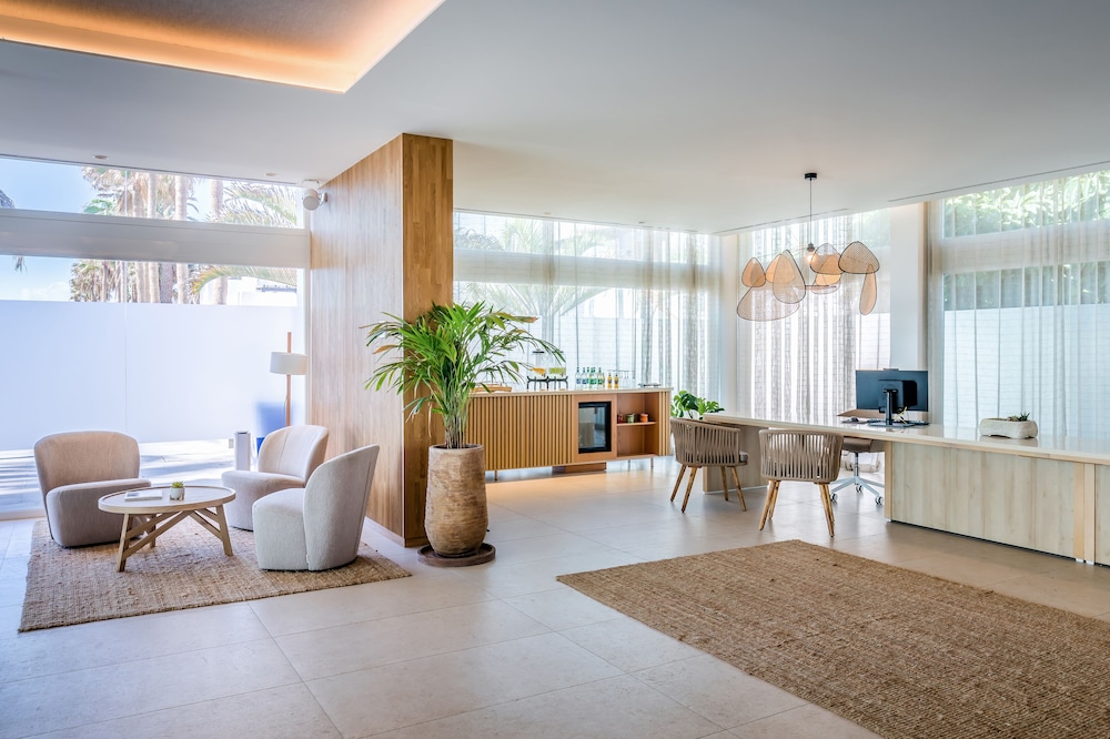 Barceló Fuerteventura Royal Level - Adults Only — Hotel rooms in Costa de Antigua, Canary Islands