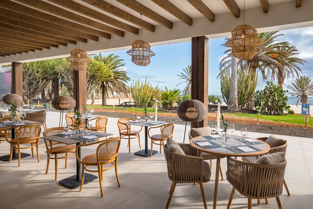 Barceló Fuerteventura Royal Level - Adults Only — Restaurant & bars in Costa de Antigua, Canary Islands