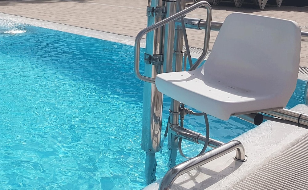 Caybeach Caleta — Swimming pool in Costa de Antigua, Canary Islands