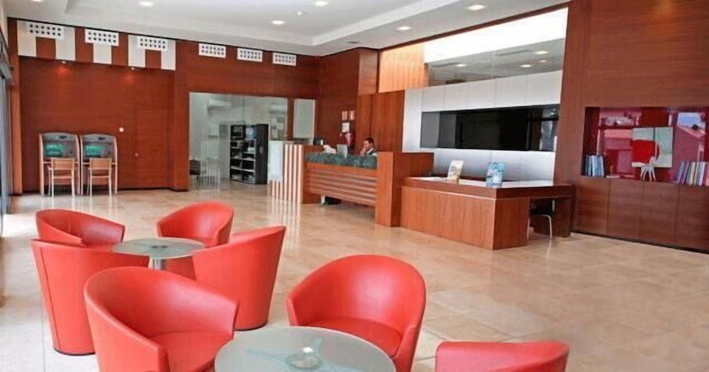 Caybeach Caleta — Hotel building in Costa de Antigua, Canary Islands