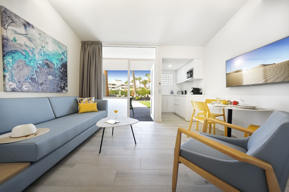 Relaxia Los Girasoles — Hotel rooms in Playa del Ingles, Canary Islands