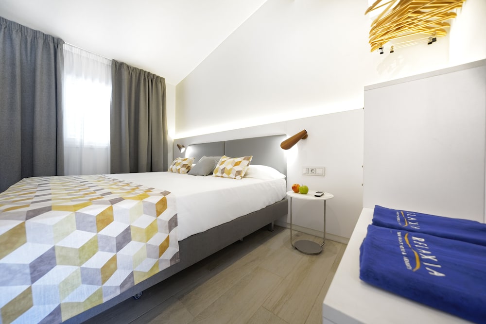Relaxia Los Girasoles — Hotel rooms in Playa del Ingles, Canary Islands