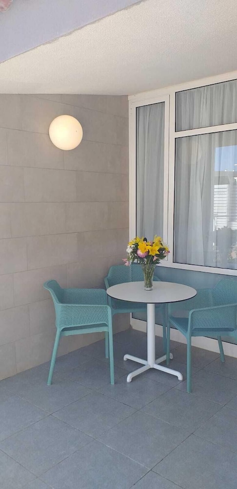 Relaxia Los Girasoles — Hotel rooms in Playa del Ingles, Canary Islands