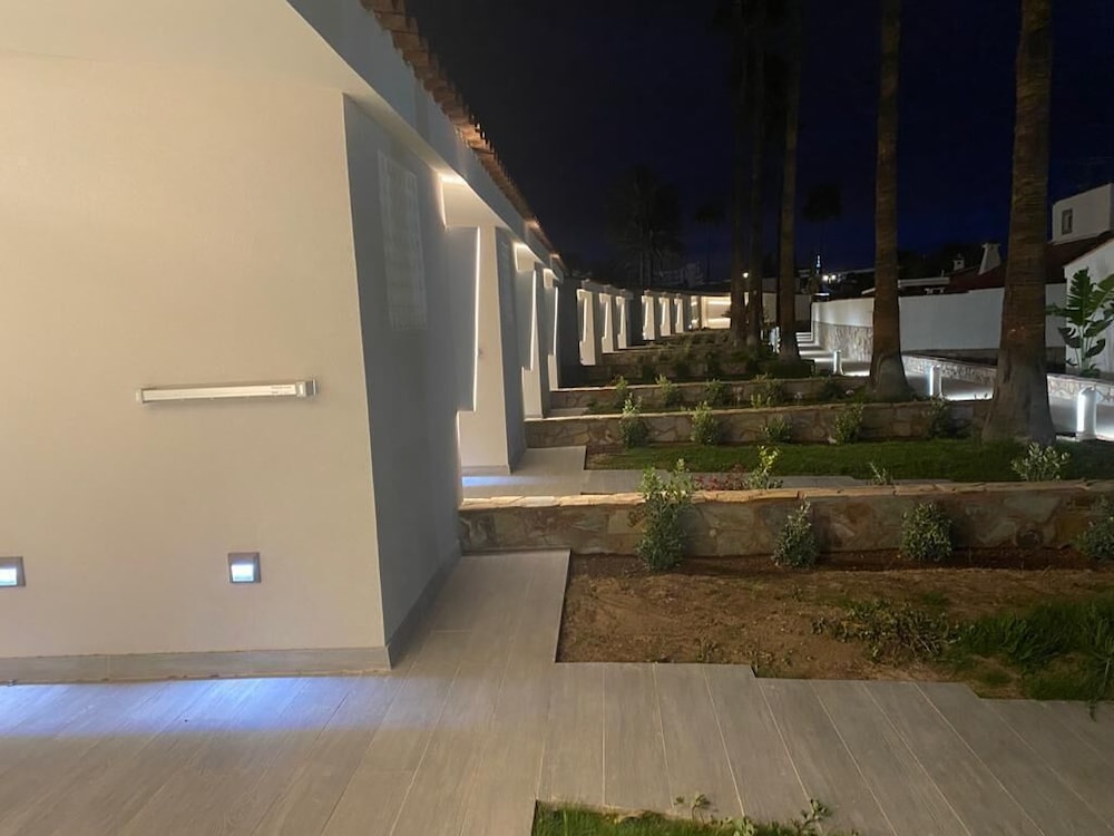 Relaxia Los Girasoles — Hotel building in Playa del Ingles, Canary Islands
