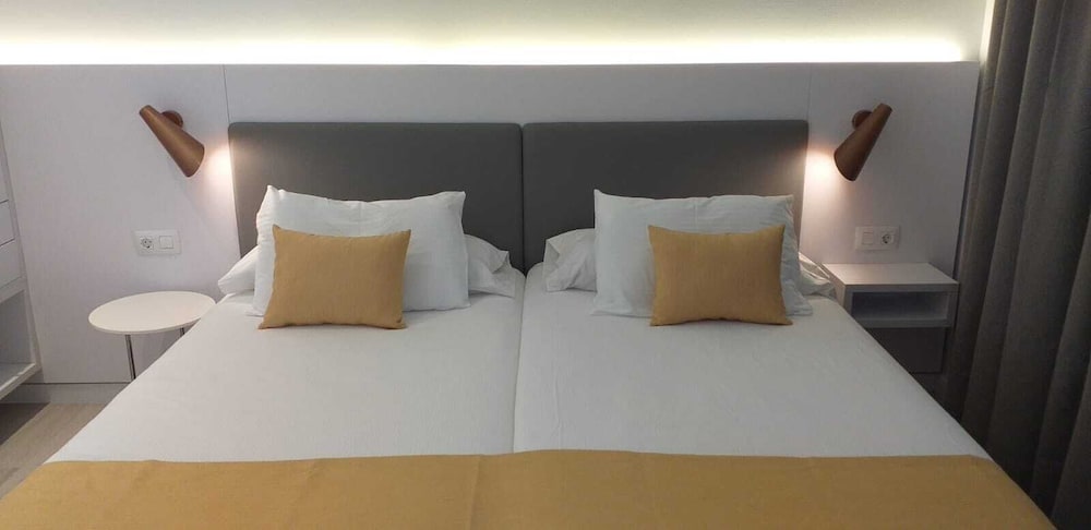 Relaxia Los Girasoles — Hotel rooms in Playa del Ingles, Canary Islands