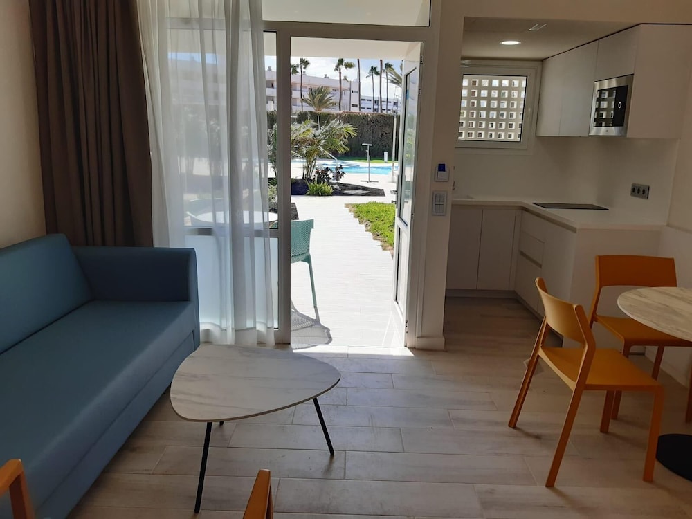 Relaxia Los Girasoles — Hotel rooms in Playa del Ingles, Canary Islands