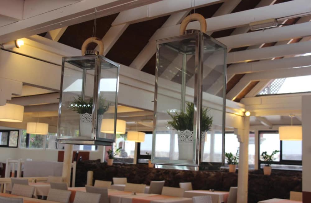 Hotel LIVVO Dunagolf Suites — Restaurant & bars in Maspalomas, Canary Islands