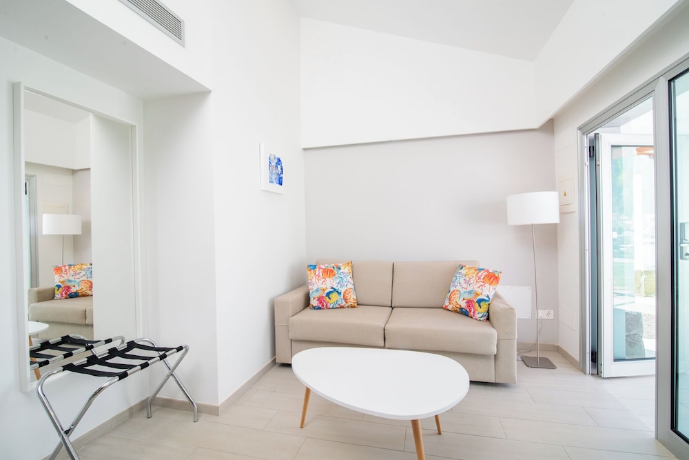 Hotel LIVVO Dunagolf Suites — Hotel rooms in Maspalomas, Canary Islands
