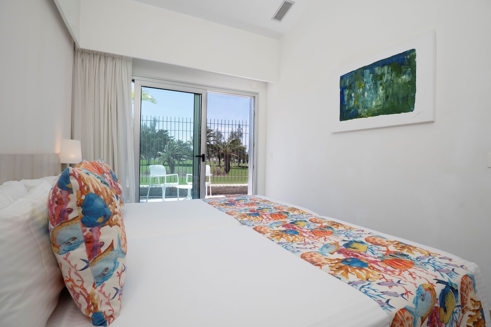 Hotel LIVVO Dunagolf Suites — Hotel rooms in Maspalomas, Canary Islands