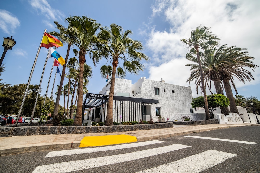 Bahía Calma Beach — Hotel building in Costa Calma, Canary Islands