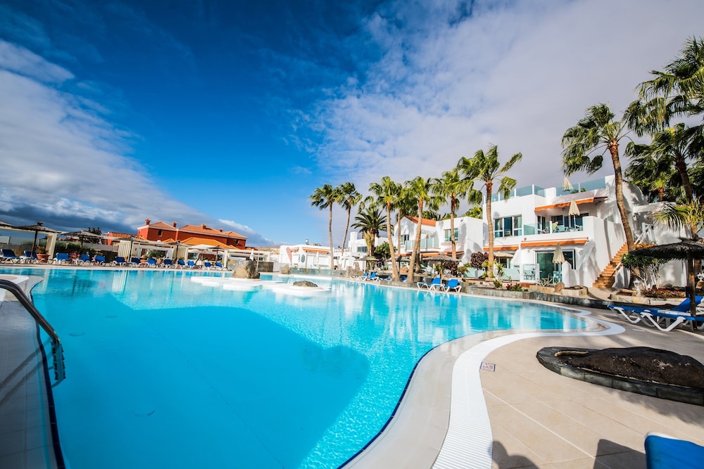 Bahía Calma Beach — Swimming pool in Costa Calma, Canary Islands