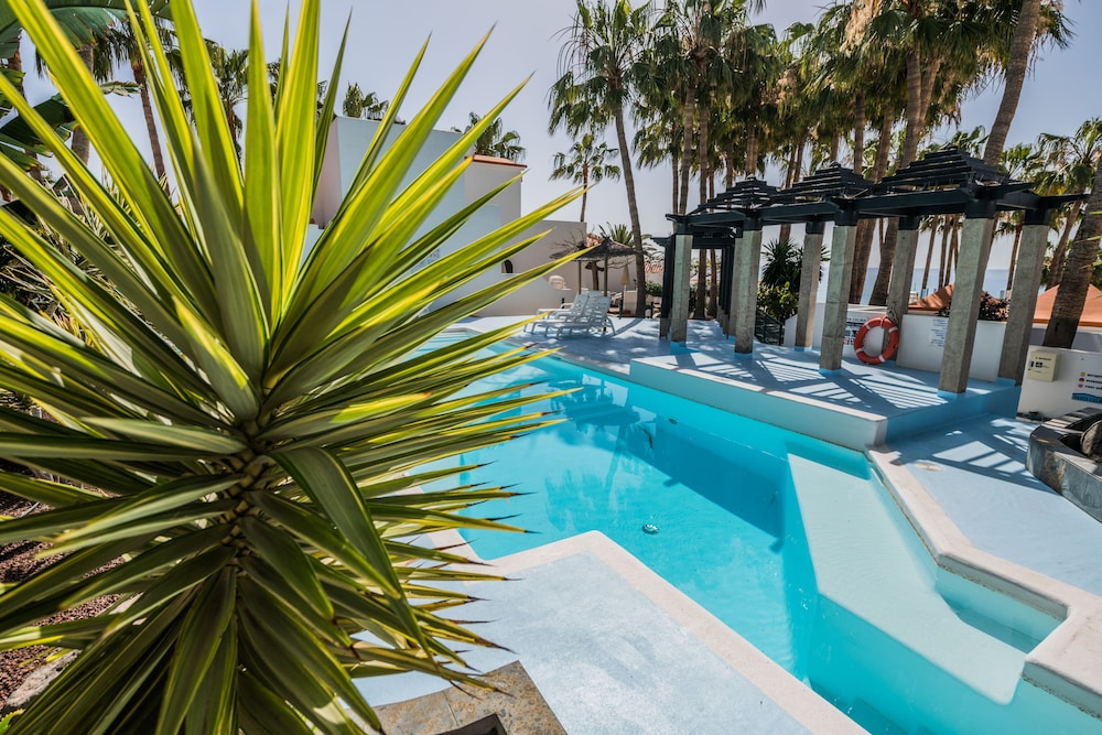 Bahía Calma Beach — Swimming pool in Costa Calma, Canary Islands