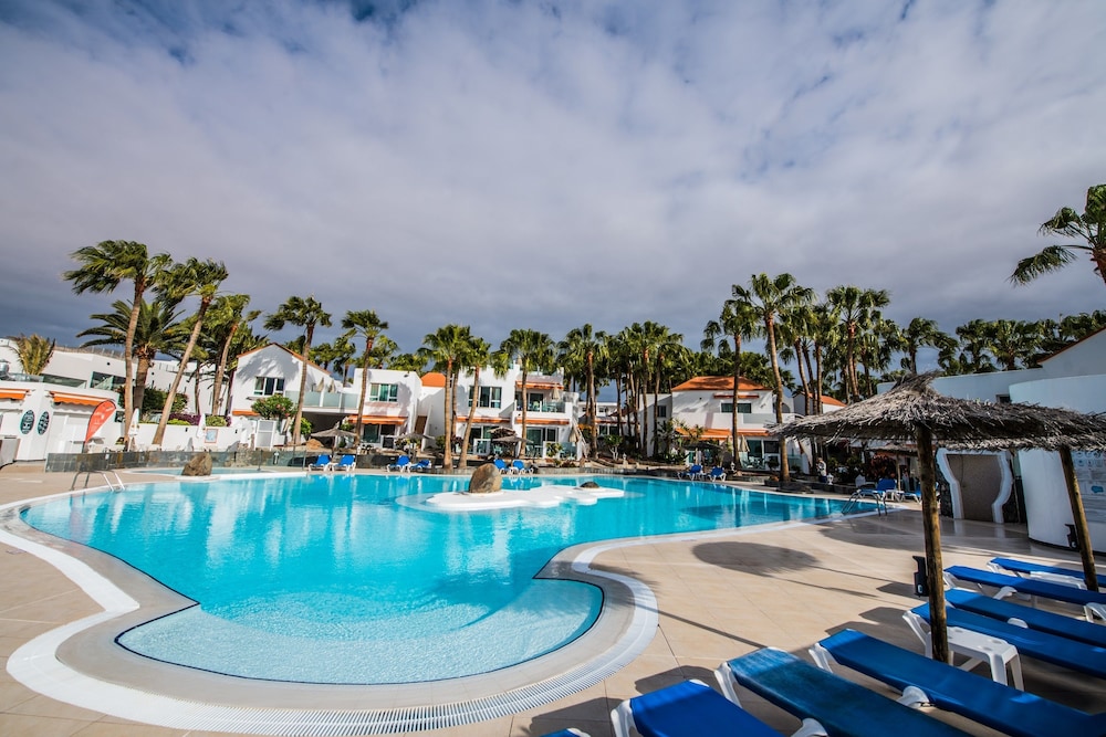 Bahía Calma Beach — Swimming pool in Costa Calma, Canary Islands