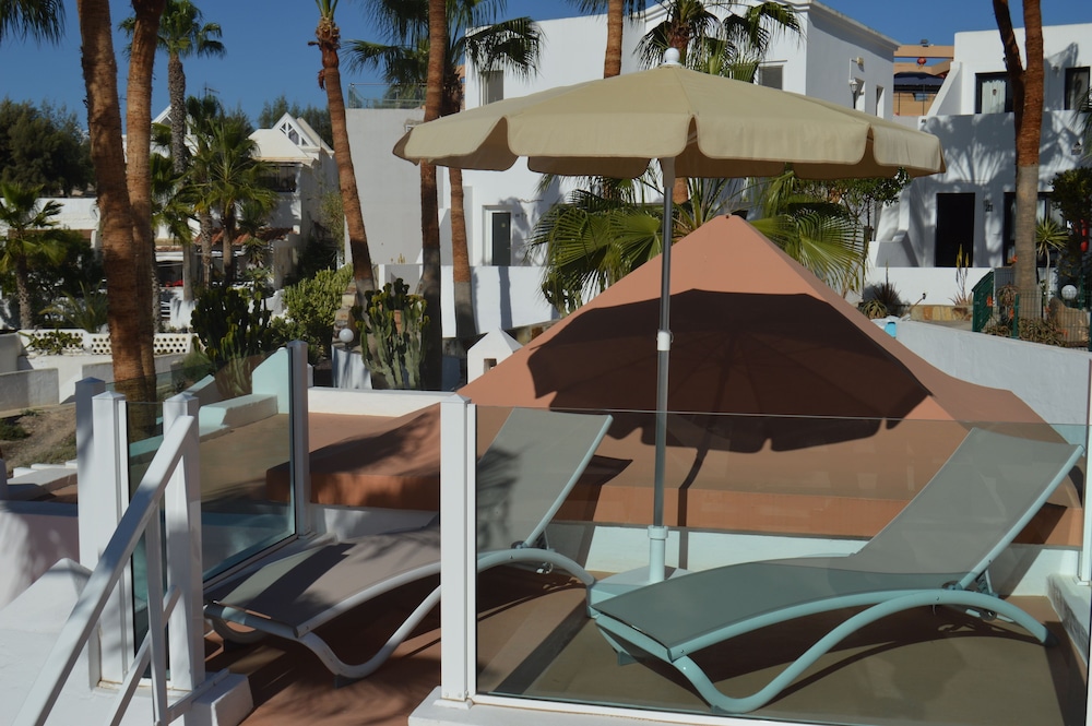 Bahía Calma Beach — Hotel building in Costa Calma, Canary Islands