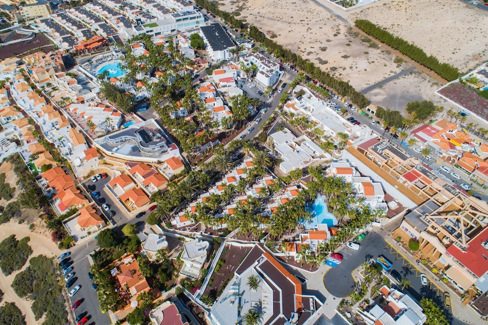 Bahía Calma Beach — Hotel building in Costa Calma, Canary Islands