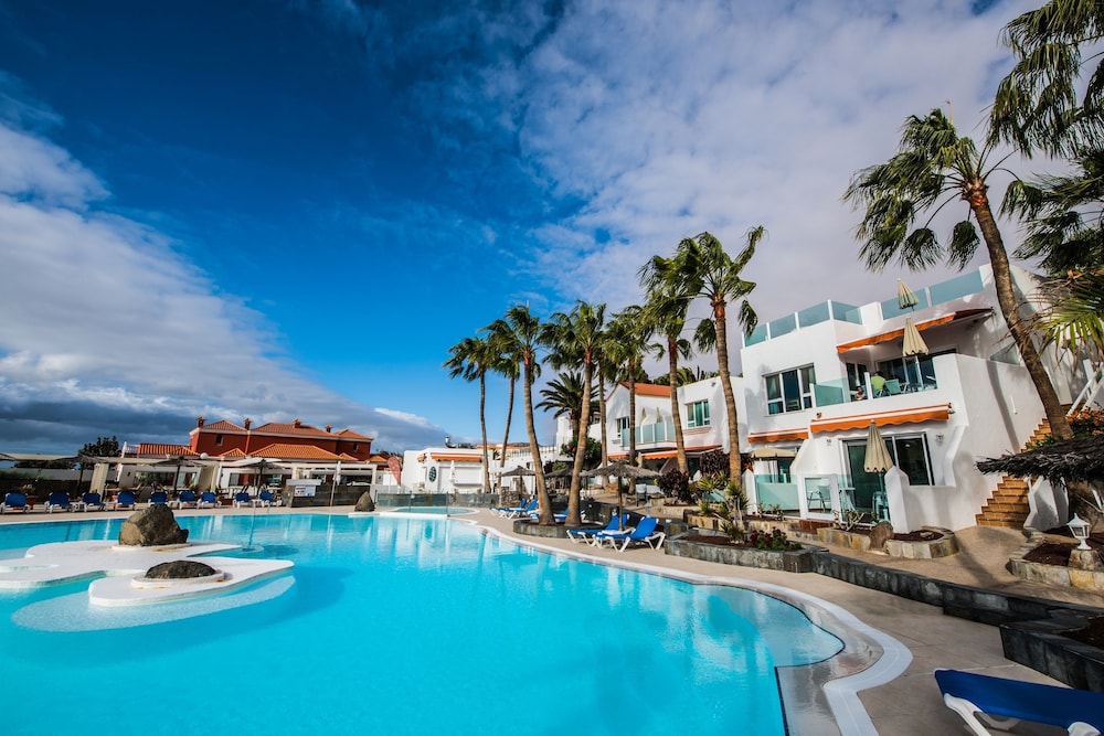 Bahía Calma Beach — Swimming pool in Costa Calma, Canary Islands