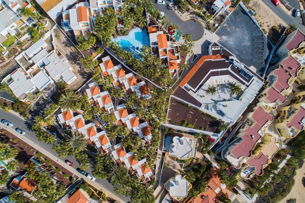 Bahía Calma Beach — Hotel building in Costa Calma, Canary Islands