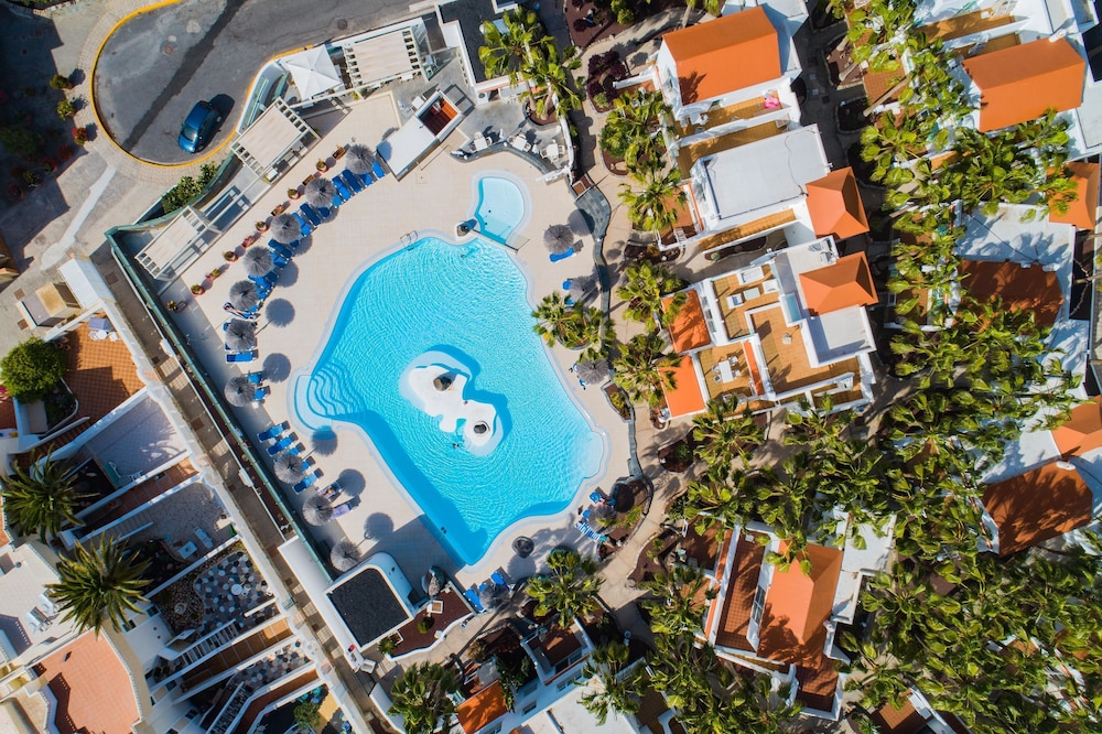 Bahía Calma Beach — Swimming pool in Costa Calma, Canary Islands