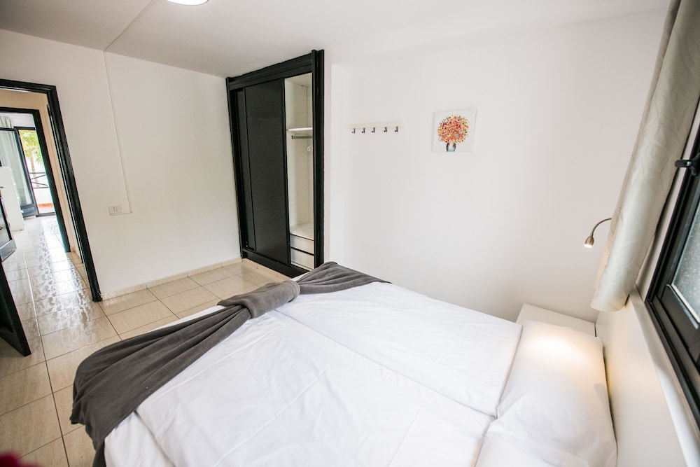 Bahía Calma Beach — Hotel rooms in Costa Calma, Canary Islands