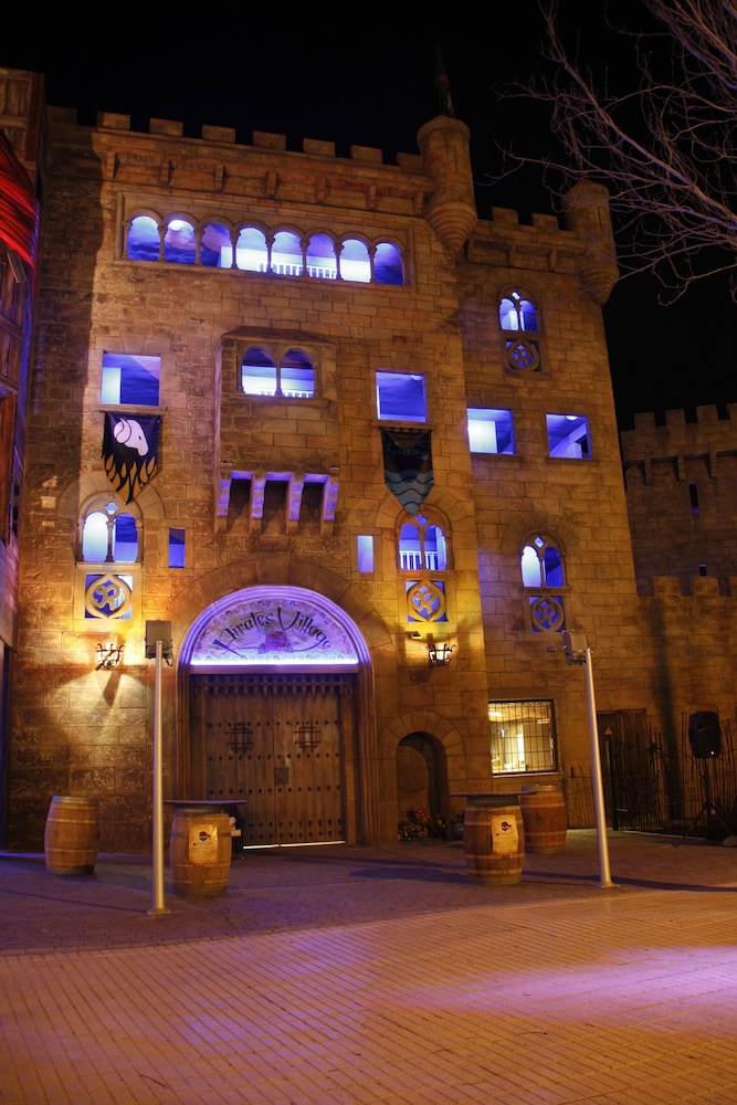 Pirates Village — Hotel building in Santa Ponca, Balearic Islands