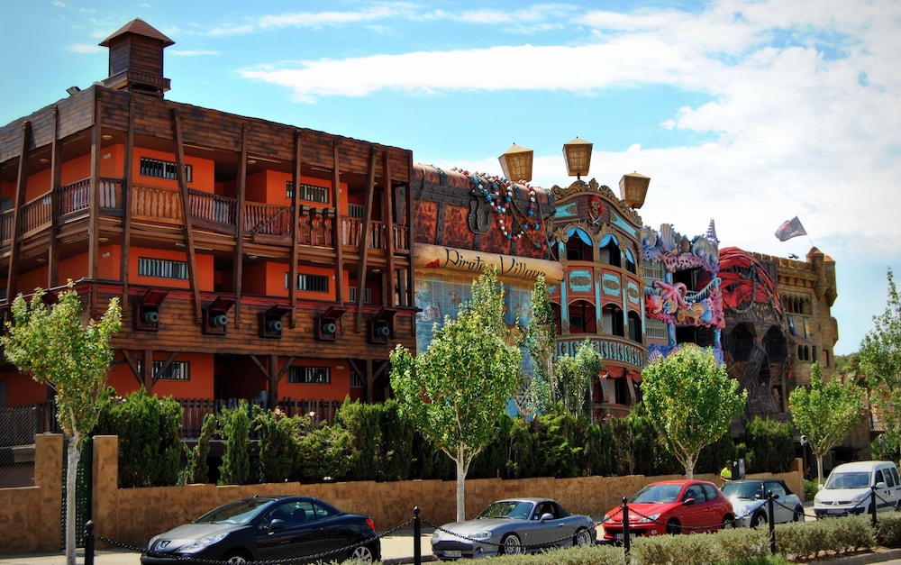 Pirates Village — Hotel building in Santa Ponca, Balearic Islands