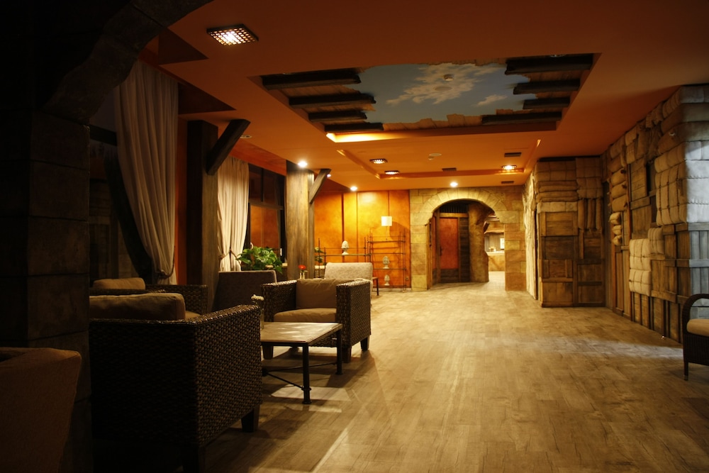 Pirates Village — Hotel building in Santa Ponca, Balearic Islands