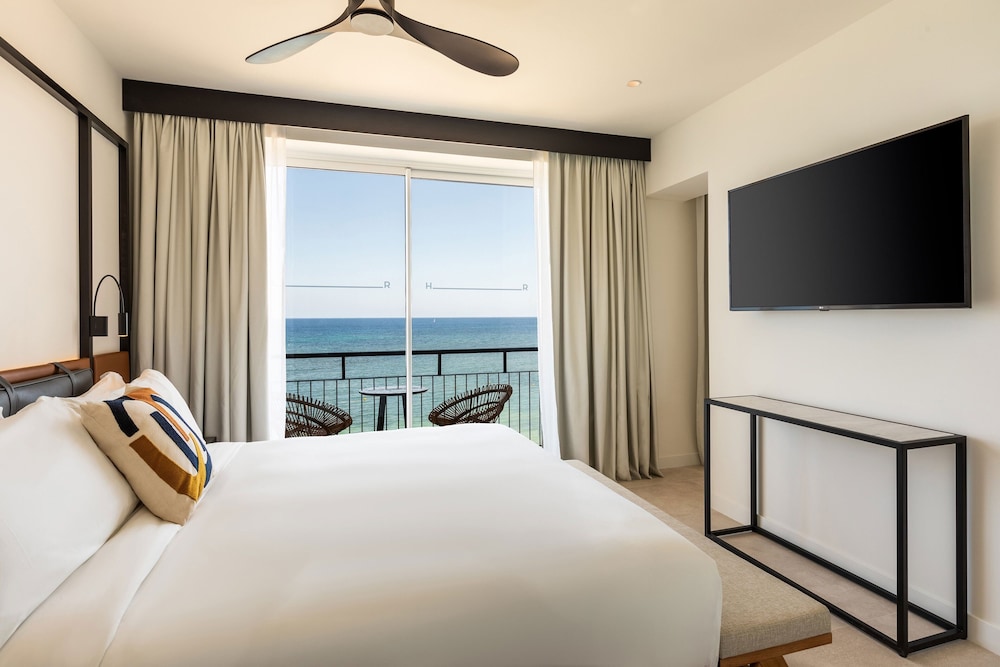 Hotel Riomar Ibiza, A Tribute Portfolio Hotel — Hotel rooms in Santa Eulalia, Balearic Islands
