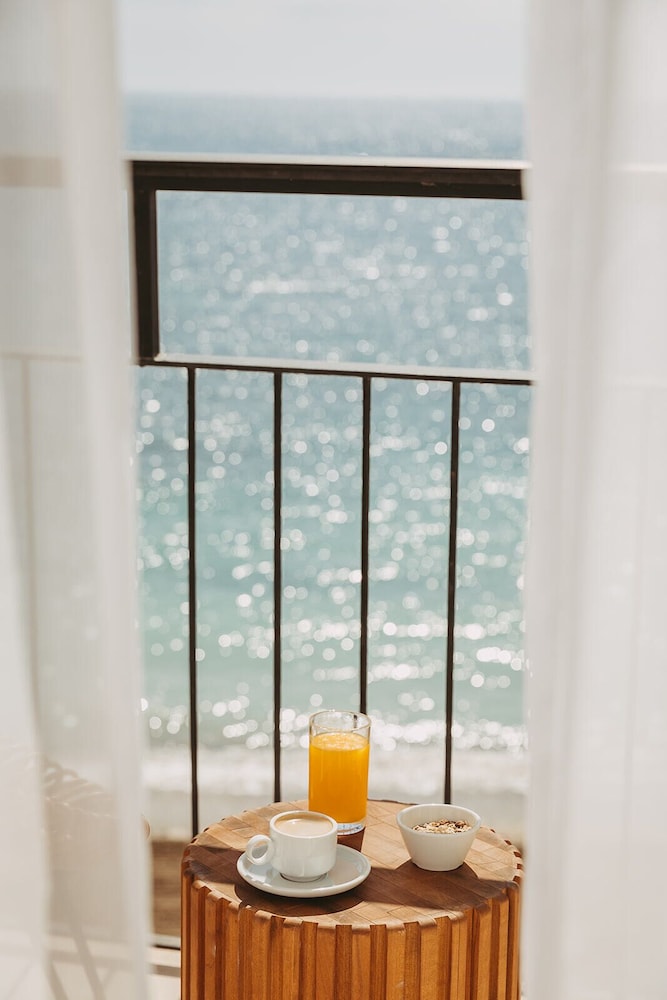 Hotel Riomar Ibiza, A Tribute Portfolio Hotel — Hotel rooms in Santa Eulalia, Balearic Islands