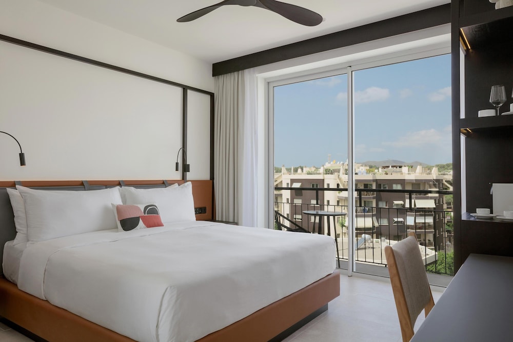 Hotel Riomar Ibiza, A Tribute Portfolio Hotel — Hotel rooms in Santa Eulalia, Balearic Islands