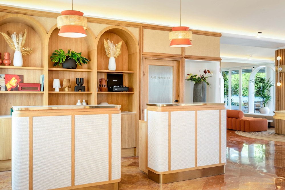 Hotel Riomar Ibiza, A Tribute Portfolio Hotel — Hotel building in Santa Eulalia, Balearic Islands