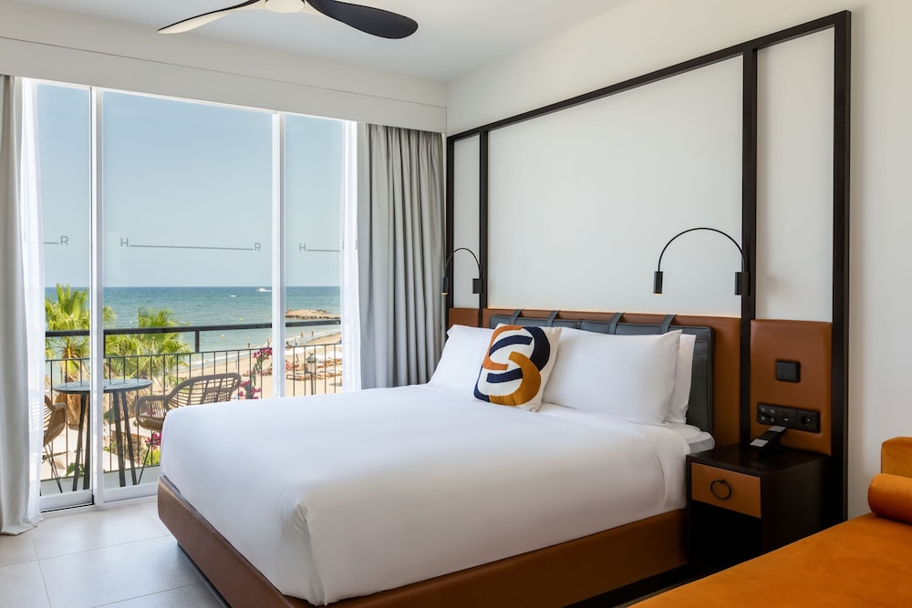 Hotel Riomar Ibiza, A Tribute Portfolio Hotel — Hotel rooms in Santa Eulalia, Balearic Islands