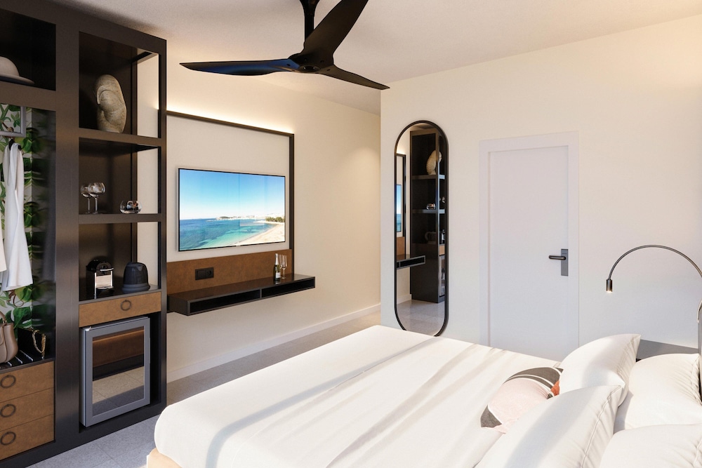 Hotel Riomar Ibiza, A Tribute Portfolio Hotel — Hotel rooms in Santa Eulalia, Balearic Islands