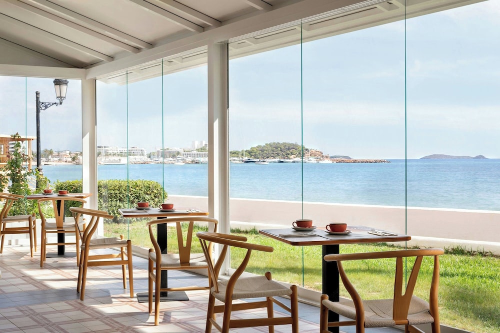 Hotel Riomar Ibiza, A Tribute Portfolio Hotel — Restaurant & bars in Santa Eulalia, Balearic Islands