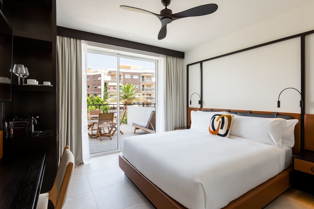 Hotel Riomar Ibiza, A Tribute Portfolio Hotel — Hotel rooms in Santa Eulalia, Balearic Islands