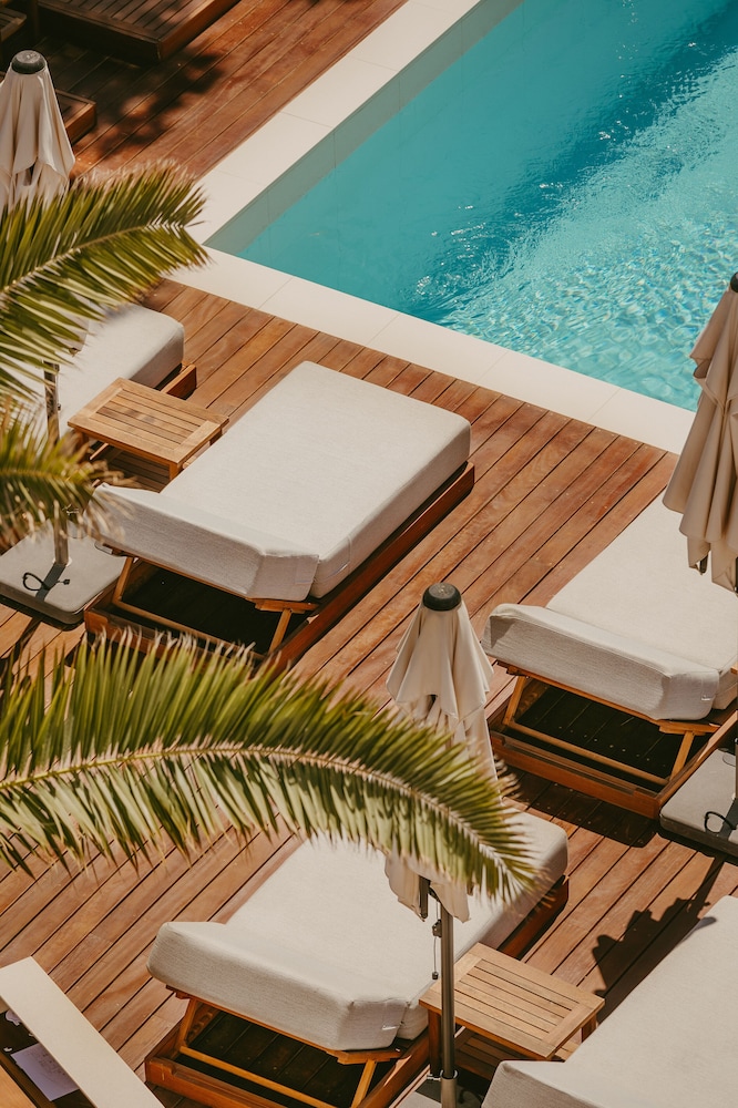 Hotel Riomar Ibiza, A Tribute Portfolio Hotel — Swimming pool in Santa Eulalia, Balearic Islands