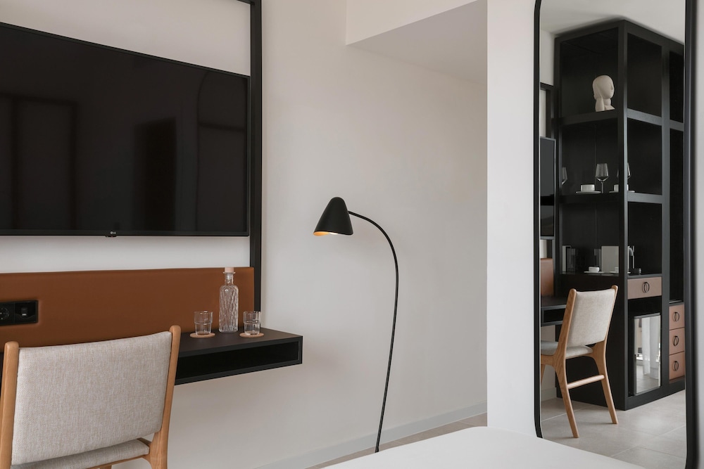 Hotel Riomar Ibiza, A Tribute Portfolio Hotel — Hotel rooms in Santa Eulalia, Balearic Islands