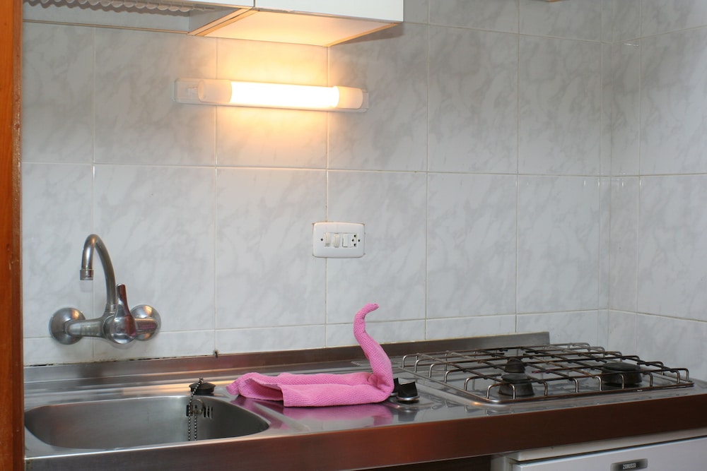 Apartamentos del Rey — Hotel rooms in Portinatx, Balearic Islands