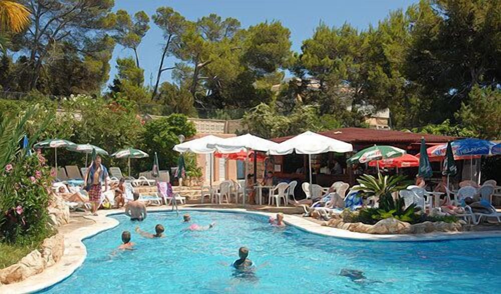 Apartamentos del Rey — Swimming pool in Portinatx, Balearic Islands