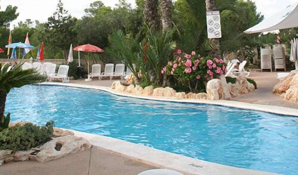 Apartamentos del Rey — Swimming pool in Portinatx, Balearic Islands