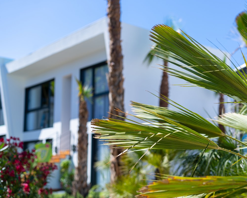 Alannia Salou Resort — Rooms in Salou, Catalonia