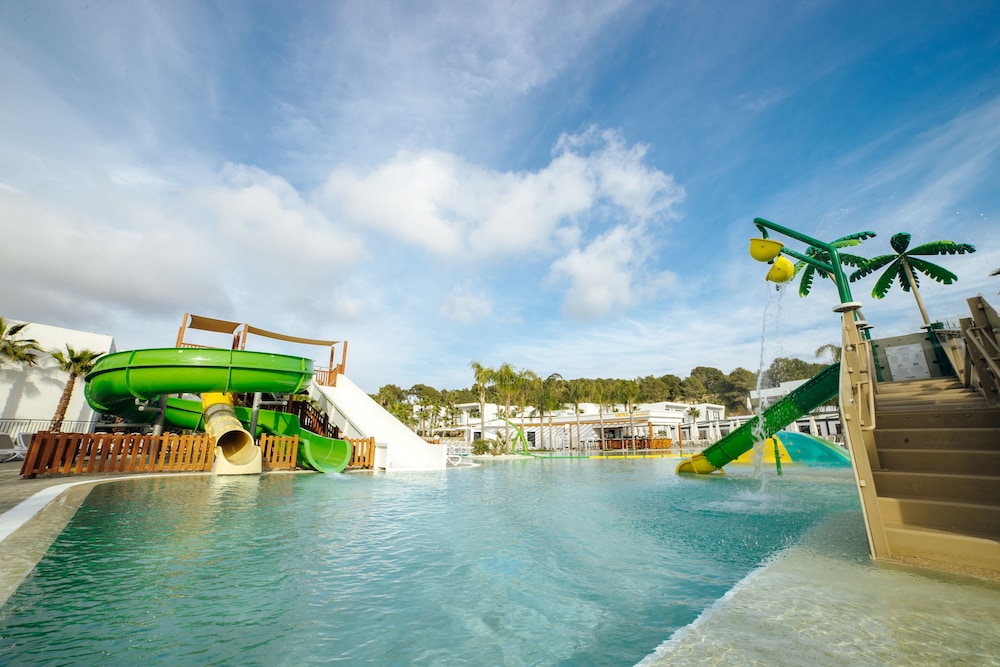 Alannia Salou Resort — Pool in Salou, Catalonia