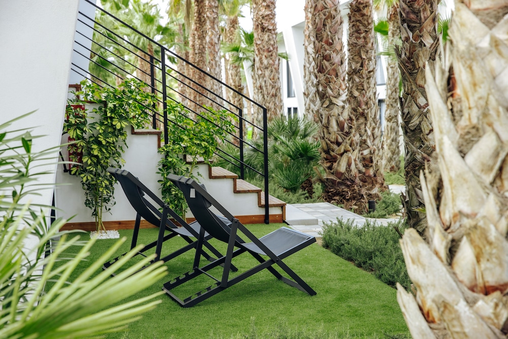 Alannia Salou Resort — Rooms in Salou, Catalonia