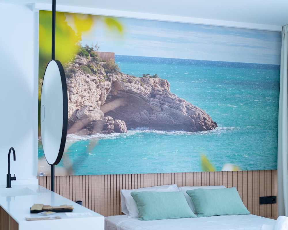 Alannia Salou Resort — Rooms in Salou, Catalonia