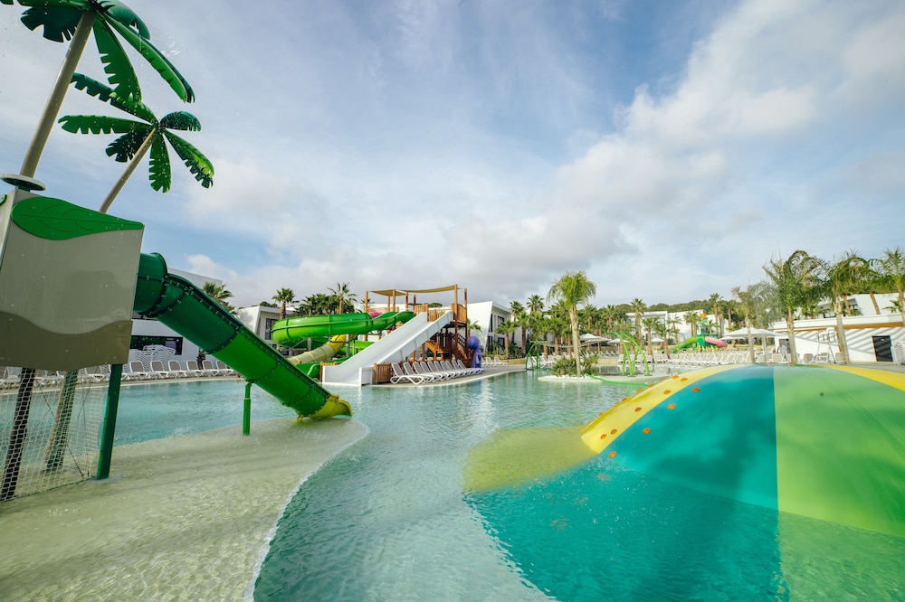 Alannia Salou Resort — Pool in Salou, Catalonia