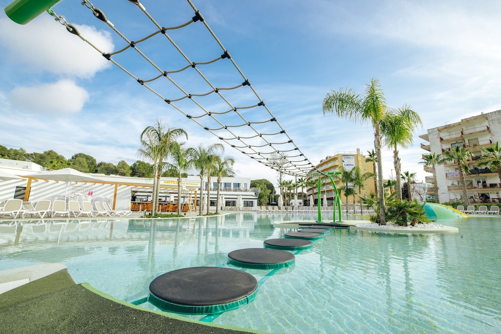 Alannia Salou Resort — Pool in Salou, Catalonia