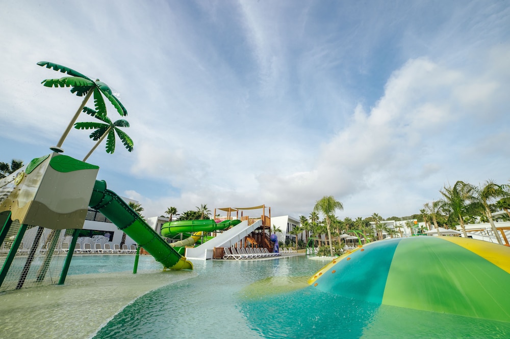 Alannia Salou Resort — Pool in Salou, Catalonia